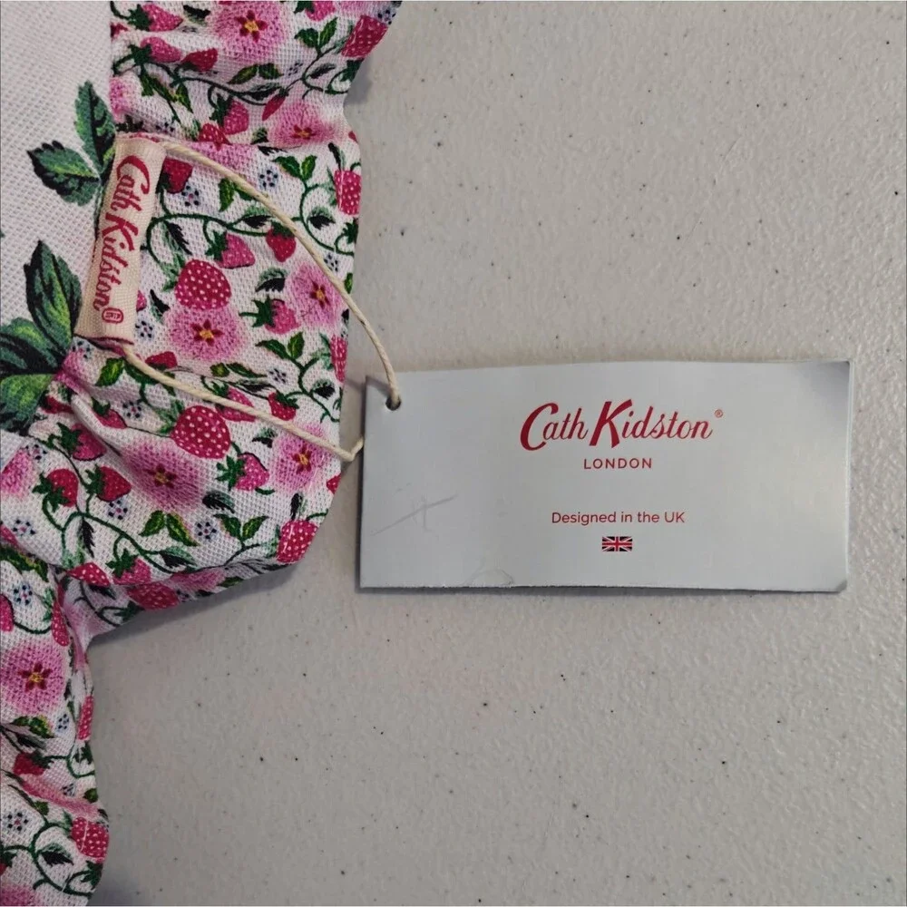 NEW Cath Kidston Strawberry Heart Pillow Ruffle Cotton Cover Toss Throw NWT Pink